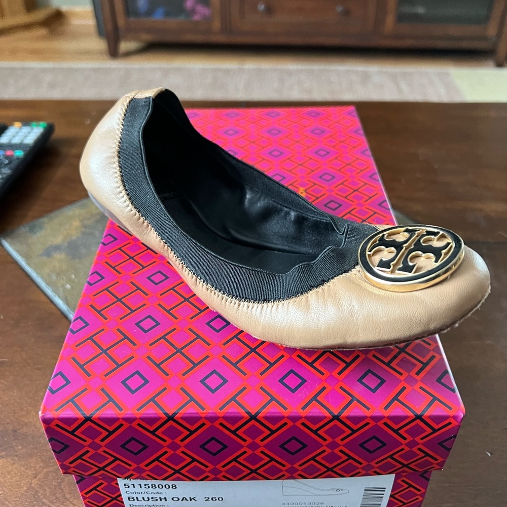 Tory Burch flats so 6.5